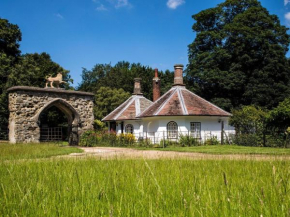 Lion Gate Lodge